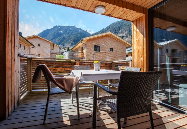  in St. Gallenkirch - Montan Premium Chalet-Apartment met loggia en balcon |27OG | 46272