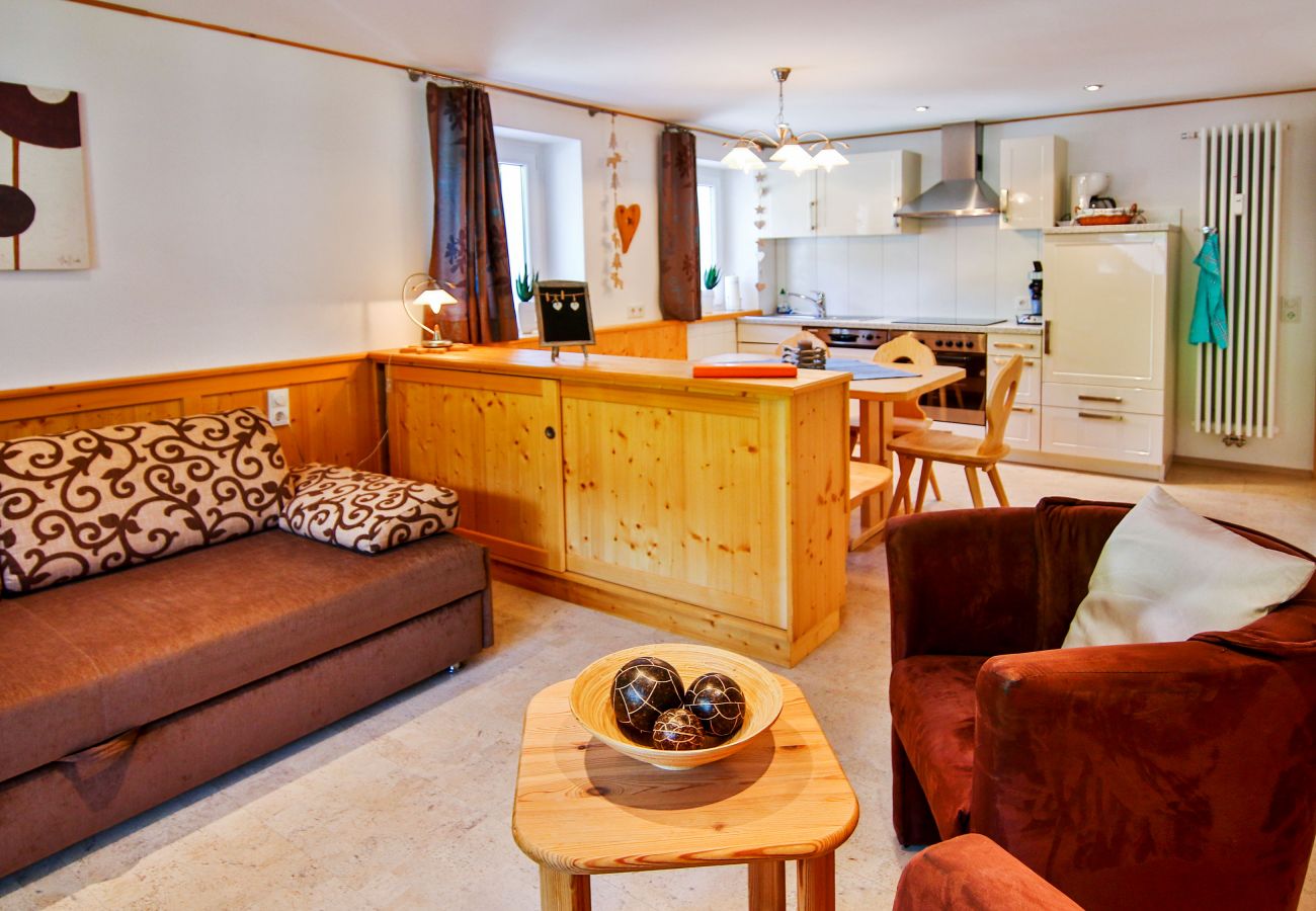 Woonkamer Cäcilia Alpenhaus Montafon