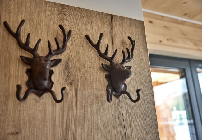 Decoration Alm Lodge 6 Decoration deer in Alm Lodge 6