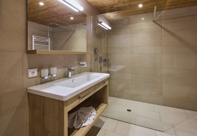 Apartment in Gargellen - Apartment with two Sleeping Rooms with double bed and single beds  Apartment in Gargellen - Apartment with two Sleeping Rooms with double bed and single beds