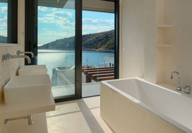 Villa in Ražanj - Hideaway Villa am Meer  Villa in Ražanj - Hideaway Villa am Meer