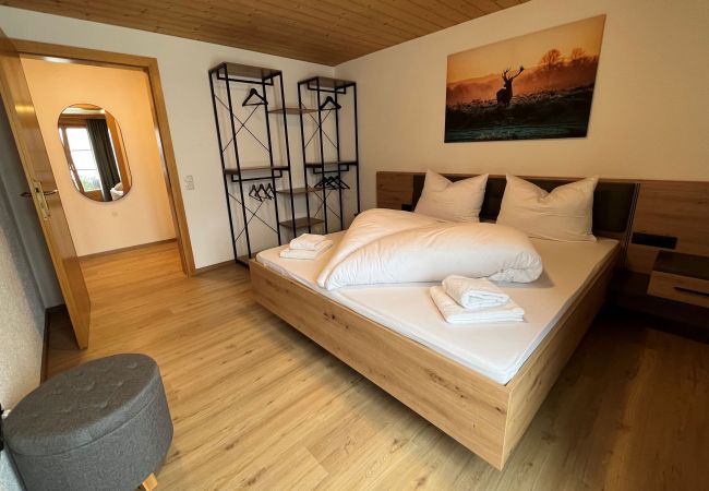 Schlafzimmer Apartment Matri 2 Schlafzimmer mit Doppelbett im Apartment Matri 2